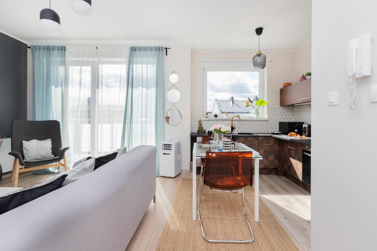 Przestronne 2 Oddzielne Sypialnie Caly Apartament W Spokojnej Dzielnicy Borkowo  Exterior photo